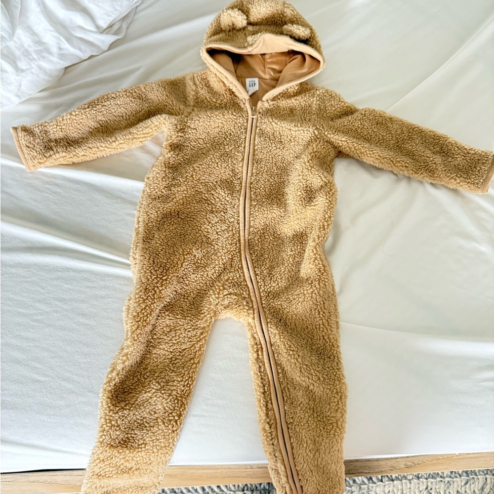 GAP Tan Baby Sherpa Outfit